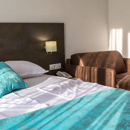 Amfora Bed & Breakfast 4*