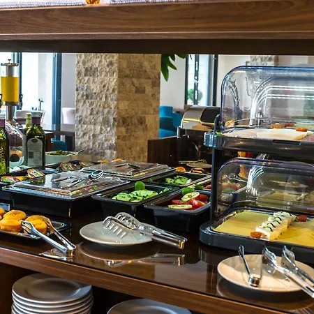Amfora Bed & Breakfast 4*